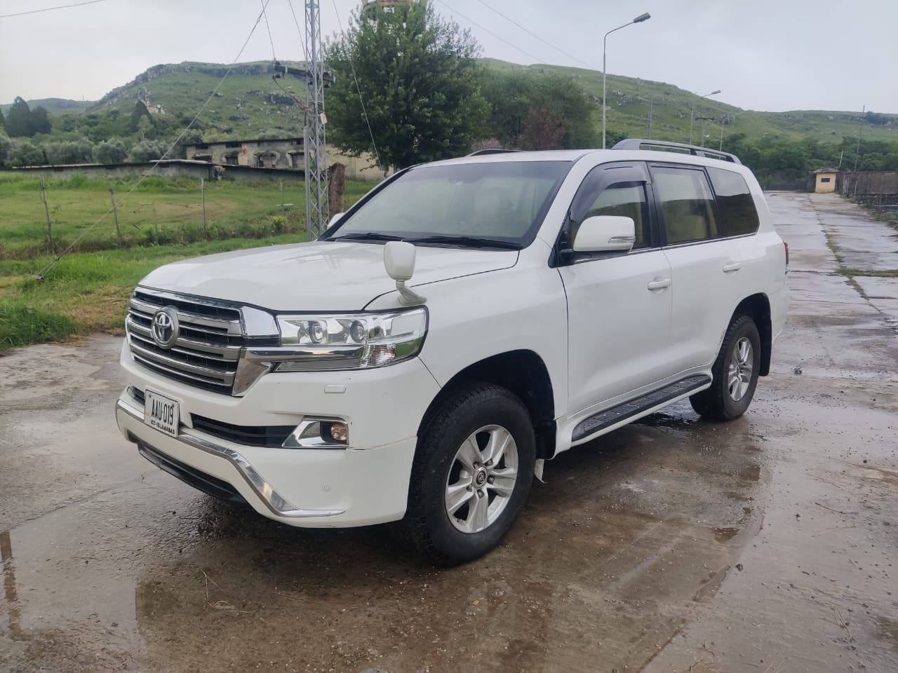 Toyota Land Cruiser 200